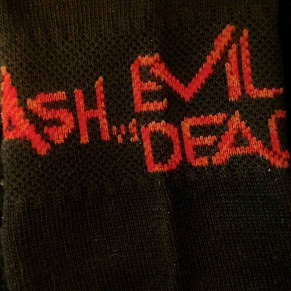 NWOT - ASH VS EVIL DEAD Black/Red Men's Crew Socks - Picture 5 of 7